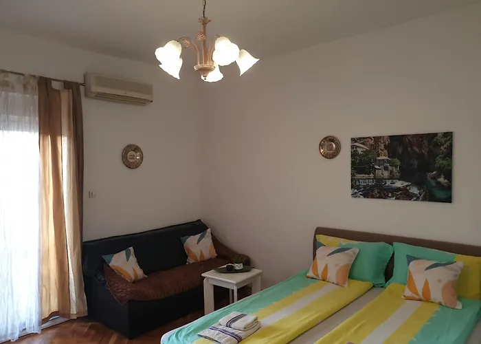 Dalia Apartment & Rooms