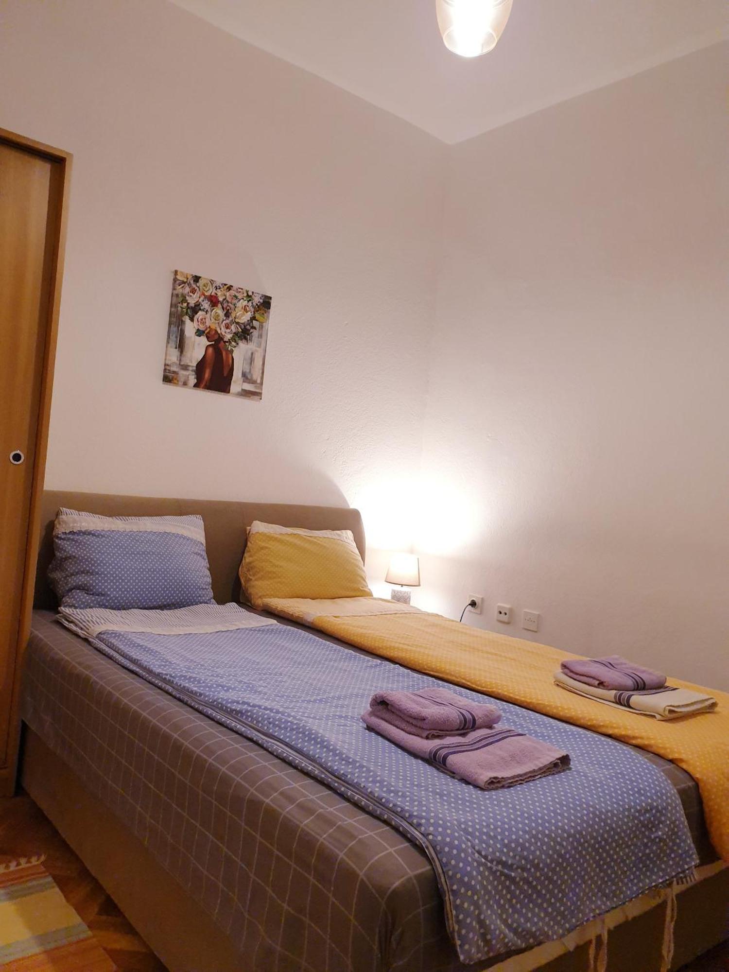 Dalia & * Mostar